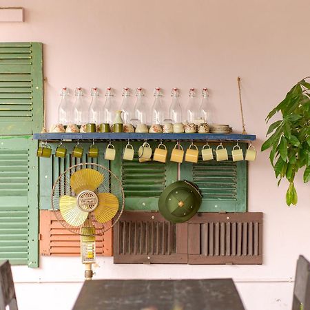 Hanoi Retro 80S Homestay Exterior photo