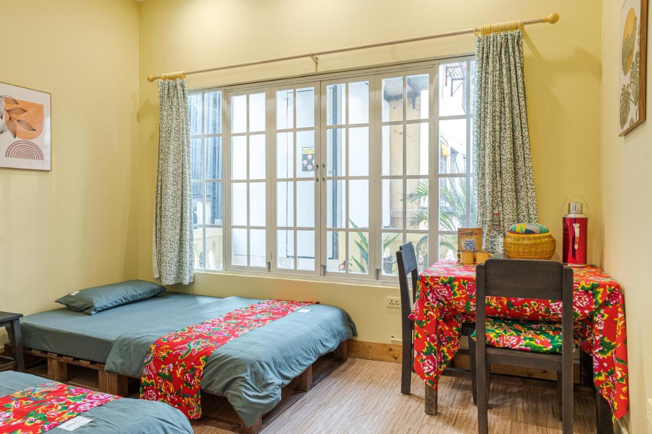 Hanoi Retro 80S Homestay Exterior photo
