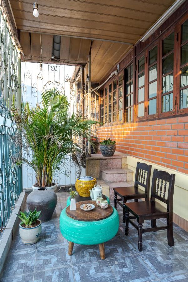 Hanoi Retro 80S Homestay Exterior photo